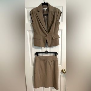 Women’s skirt suit